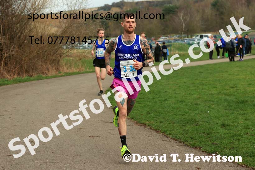 Senior and Veteran Men in the 2024 NECAA Road Relays Champs., Hetton Lyons Country Park, Hetton le Hole, County Durham. Photo: David T. Hewitson/Sports for All Pics